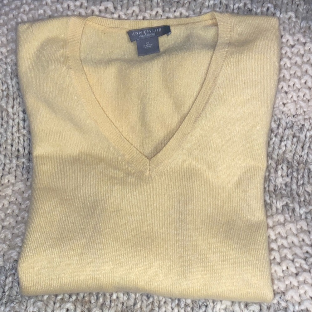 Ann Taylor cashmere v neck sweater